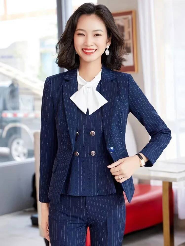 Women Formal Wear For Interview - Trajes de negocios formales a rayas